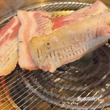坠坠爱在这种半开放式的环境下炫无限烤肉啦🍖