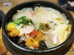 蒙自过桥米线-麦麦山云南菜(复地活力城店)