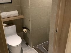 -杭州西湖湖滨银泰亚朵酒店