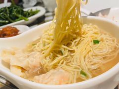 -新大咀港式茶餐厅(宝山万达店)