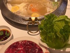 -左庭右院鲜牛肉火锅(金山万达店)