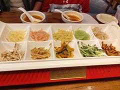 -鸿通城购物中心