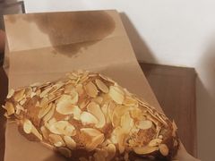 杏仁可颂-吉森Bakery(教育路店)