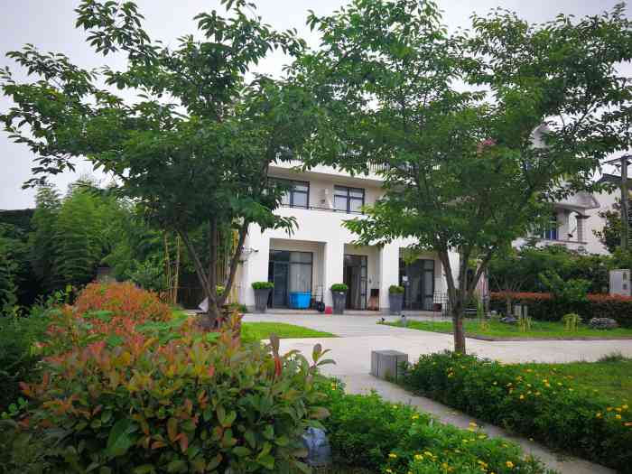 上海馨庐花园酒店-"虽在郊区 但民宿炒鸡好 离迪斯尼不远 硬.