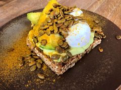 牛油果吐司-BOR Eatery(安福路店)