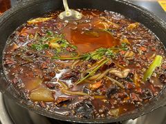-鸿顺老铁锅美蛙鱼府(解放碑店)