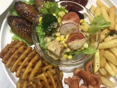 -丽莎沙拉轻食餐厅(国贸店)