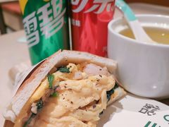 -老乡鸡(上海白玉兰广场店)