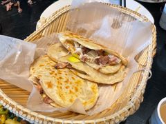 武安锅盔夹熏肉-邯郸人餐厅·地方菜 邯郸菜(邯郸东站店)