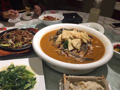 -阿三鱼头泡饼·家常菜