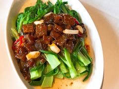 -八府香鸭·啫啫煲(华山路店)