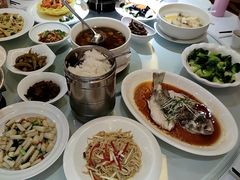 -小天鹅戴斯酒店鲸鲨百汇创作料理