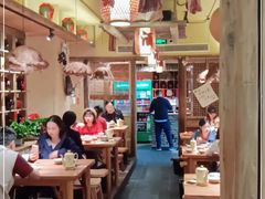 大堂-泥糊破店小酒馆·团建聚餐(南京西路店)