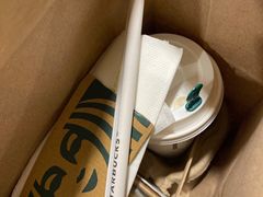 -星巴克(北京西站5号候车室)