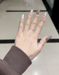 -甲·铺轻奢美甲美睫