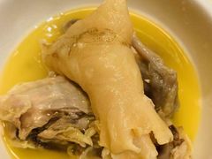 -鲜入围煮花胶鸡海鲜火锅