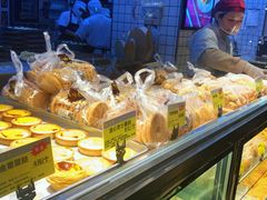 -鲍师傅糕点(江苏路店)