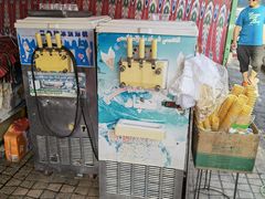 -古老冰山特色冰淇淋店(艾提尕尔店)