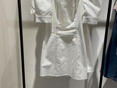 -URBAN REVIVO(七宝领展广场店)