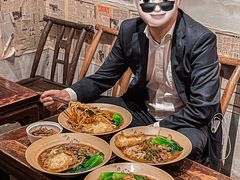 -方铲铲·成都板凳面(滨江银泰店)