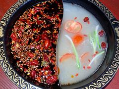 大骨鸳鸯锅-黄家码头老火锅(解放碑旗舰店)