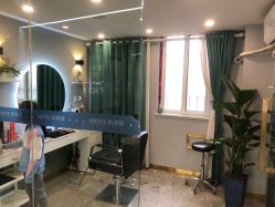 -水灵珑美容造型中心