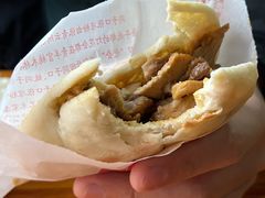 锅盔夹卤肉外-洞子口张老二凉粉(文殊院店)