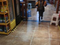 -三石手撕老母鸡锅中锅(香君路店)