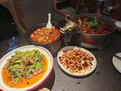 -万重锦·人文川菜馆(骡马市店)