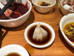 -诚铭记·虾仁汤包·成都小吃(融创店)