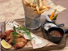 -Mark&Mars Restaurant