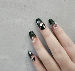 -纤贝儿美甲·科技美肤