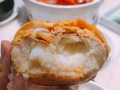 酥皮水牛奶菠萝包-陶陶居酒家(海岸城店)