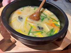 -花菇朵·云山雀 ll 野生菌锅·野果酸汤·精品滇菜(万柳店)