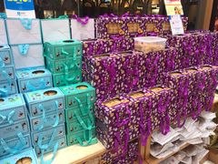 -钜记手信(威尼斯人K12店)