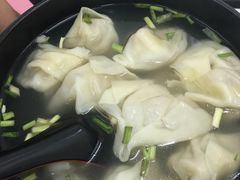 三鲜大馄饨-万寿斋(山阴路店)