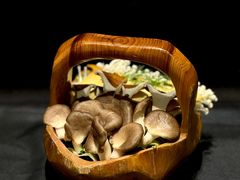 -红鼎豆捞·非遗鲍皇汤火锅(宝丰路店)