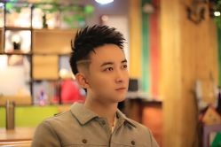 -贝勒爷专业男发
