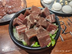坛子大块肉-原始泥炉烤肉(总店)