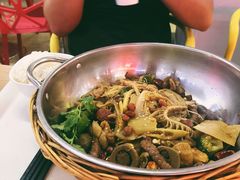 -憨憨熊美食广场(下沙宝龙广场店)