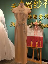 -禾米旗袍妈妈装礼服定制(嘉业国贸店)