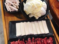 现切牛肉-捞围鲜·港式打边炉(海阳路店)