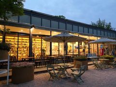 -猫的天空之城概念书店(杭州南宋御街店)