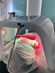 -MIDA蜜哒•科技逆龄美肤连锁