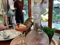 -Chom Cafe and Restaurant