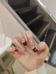 -丽心自助美甲美睫