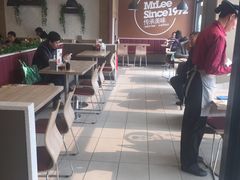 大堂-李先生牛肉面快餐厅(白塔店)