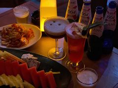 -FOUR PLAY BAR