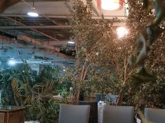 -红栌温泉山庄生态美食餐厅