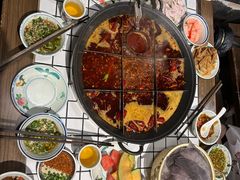 -六婶老火锅(交通大学直营店)